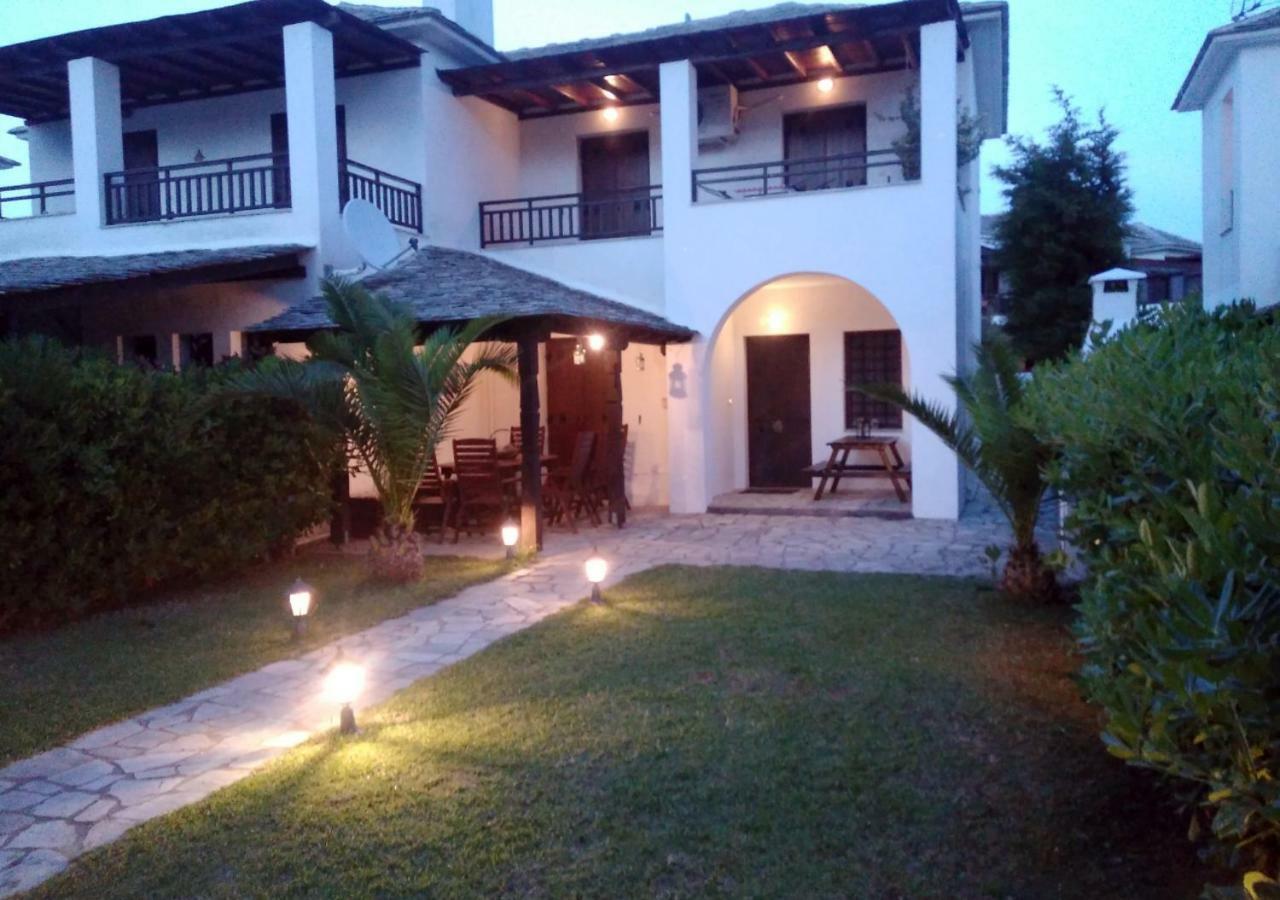 Harmony Seaside Apartments Koropi Bagian luar foto