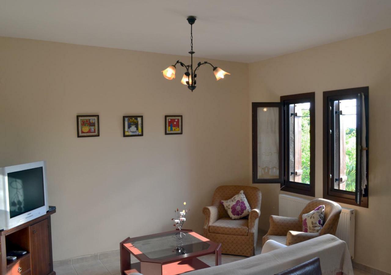 Harmony Seaside Apartments Koropi Bagian luar foto